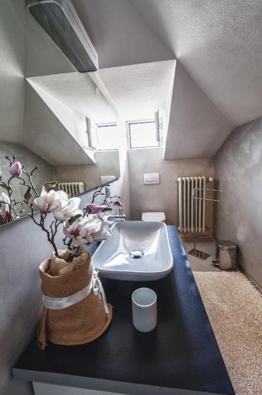 Cute & Cozy Terrace Apartment Bergamo Bilik gambar