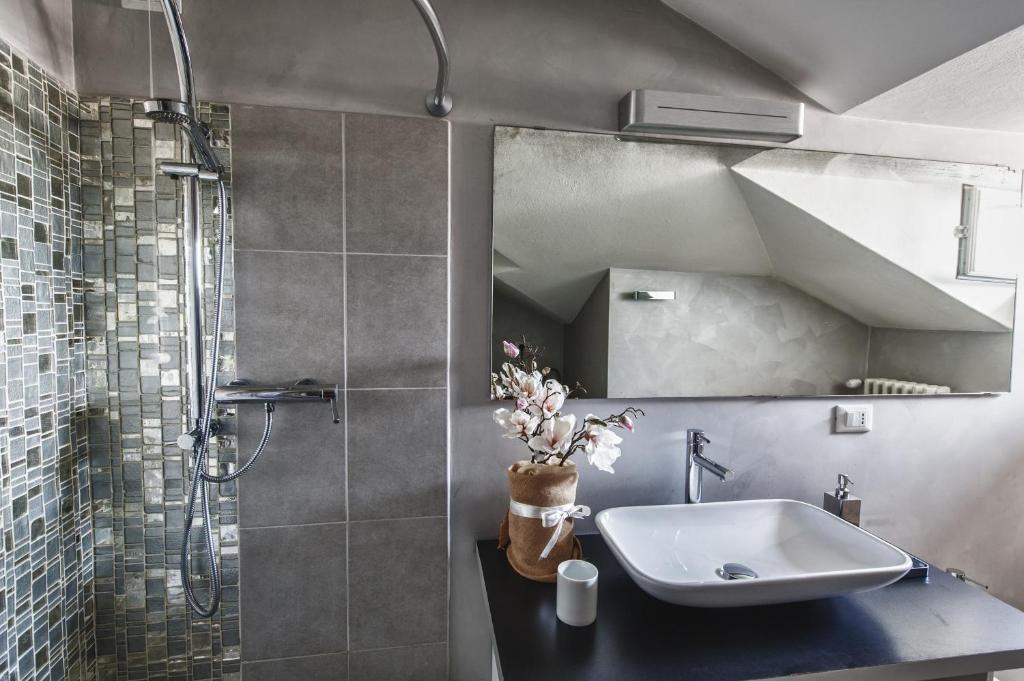Cute & Cozy Terrace Apartment Bergamo Bilik gambar