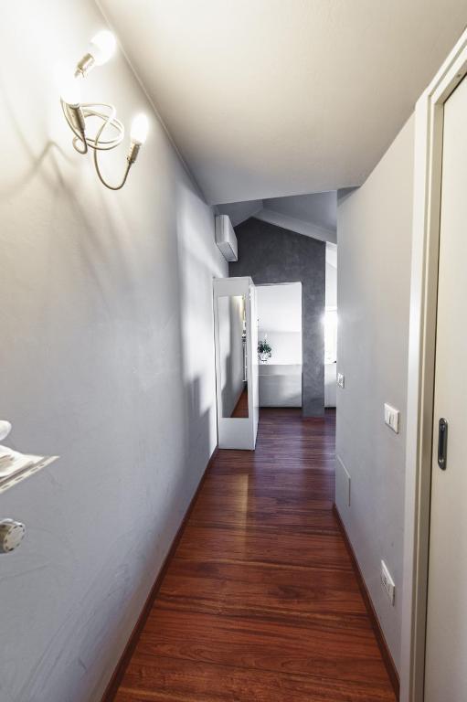 Cute & Cozy Terrace Apartment Bergamo Bilik gambar