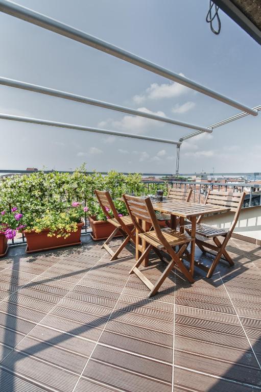 Cute & Cozy Terrace Apartment Bergamo Bilik gambar